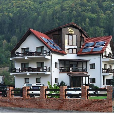 Zan Hotel Войняса Екстериор снимка